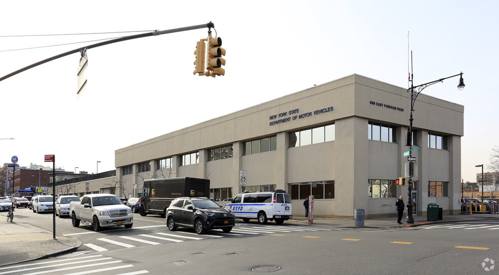 Primary Photo Of 696 E Fordham Rd, Bronx Office For Lease