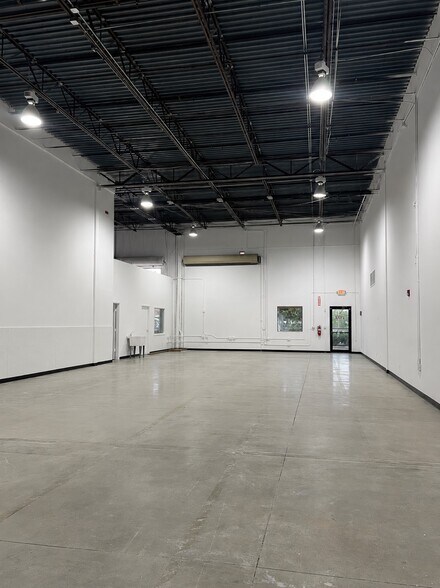 More Photos Of 7766 SW Ellipse Way, Stuart Manufacturing For Lease