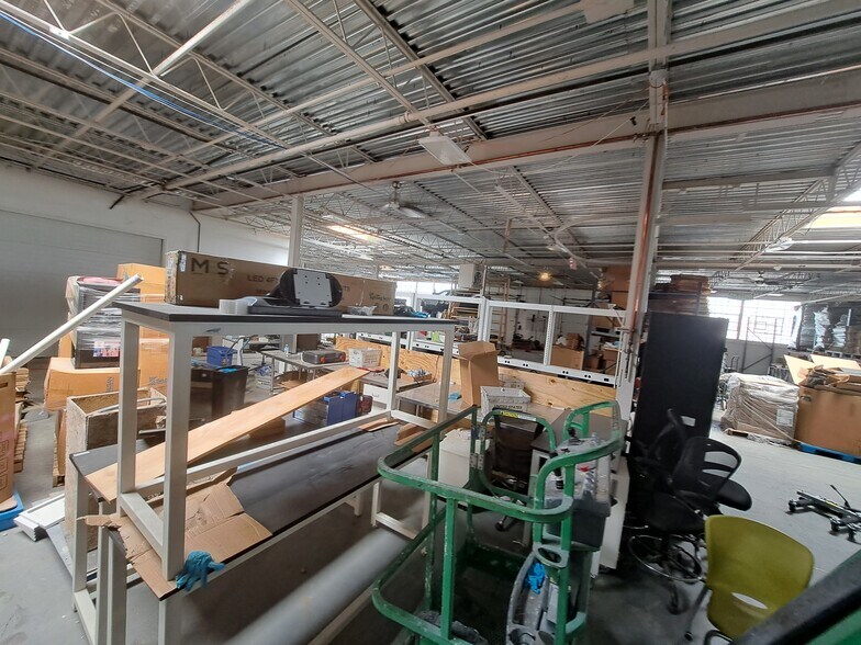 More Photos Of 625 Factory Rd, Addison Warehouse For Sale