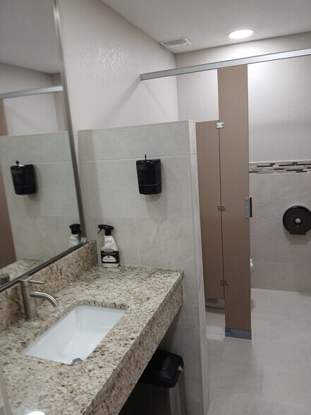 More Photos Of 4400 Bayou Blvd, Pensacola Medical For Lease