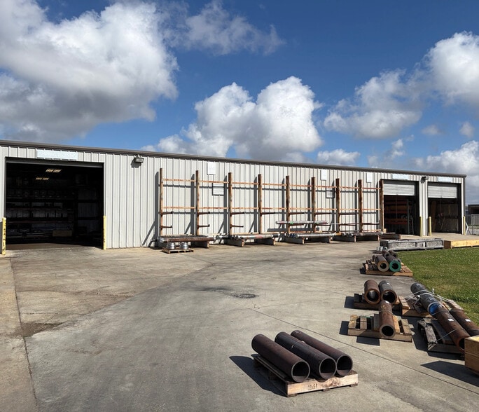 More Photos Of 3655 W Park Ave, Gray Warehouse For Sale