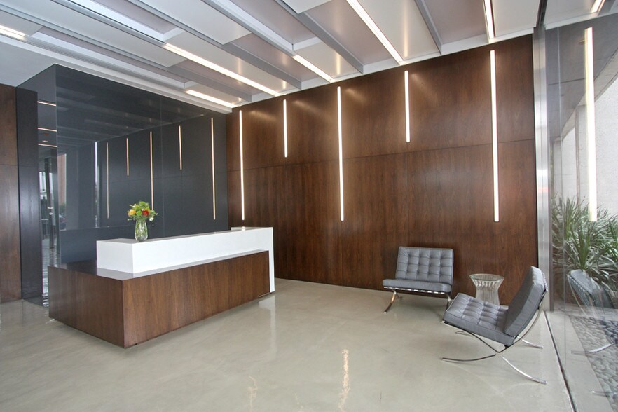 More Photos Of 13274 Fiji Way, Marina Del Rey Office Residential For Lease