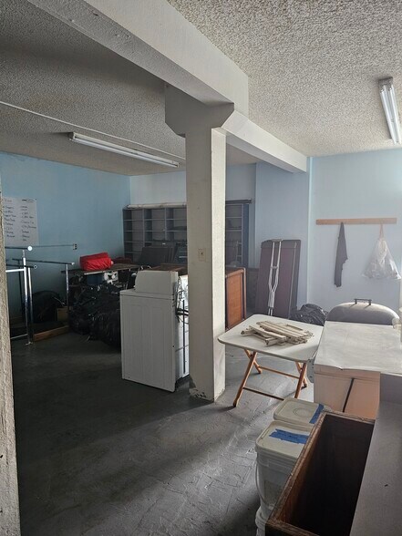 More Photos Of 917 E Main St, Klamath Falls Flex For Sale