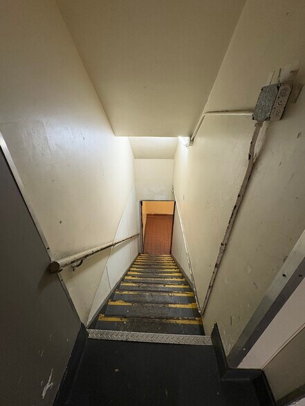 More Photos Of 3144 Steinway St, Astoria Apartments For Lease