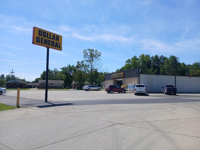 More Photos Of 605 Holly St, Pleasanton General Retail For Sale