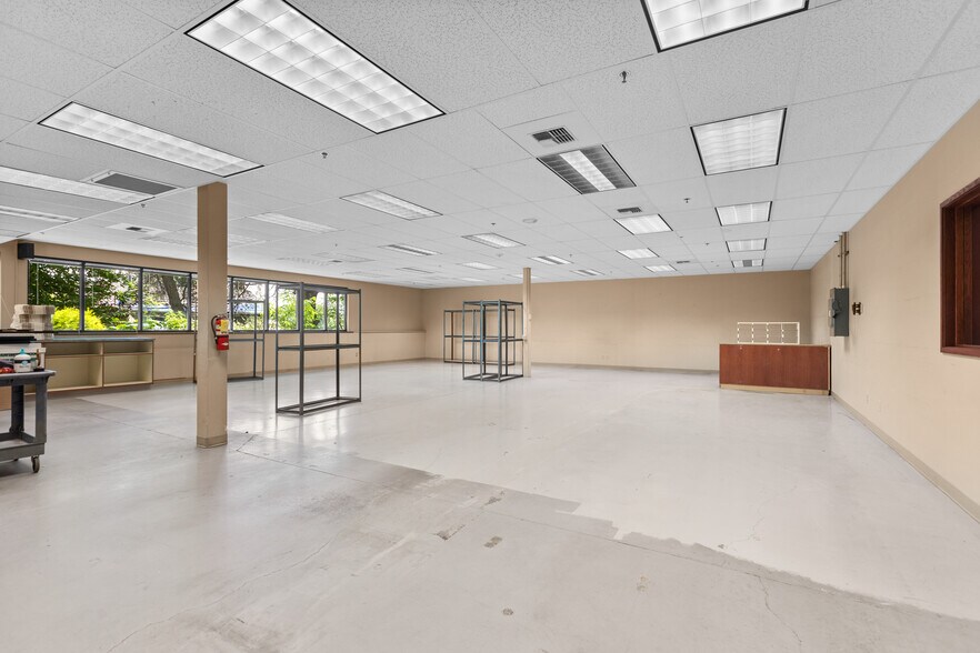 More Photos Of 555 Corporate Dr, Kalispell Medical For Lease