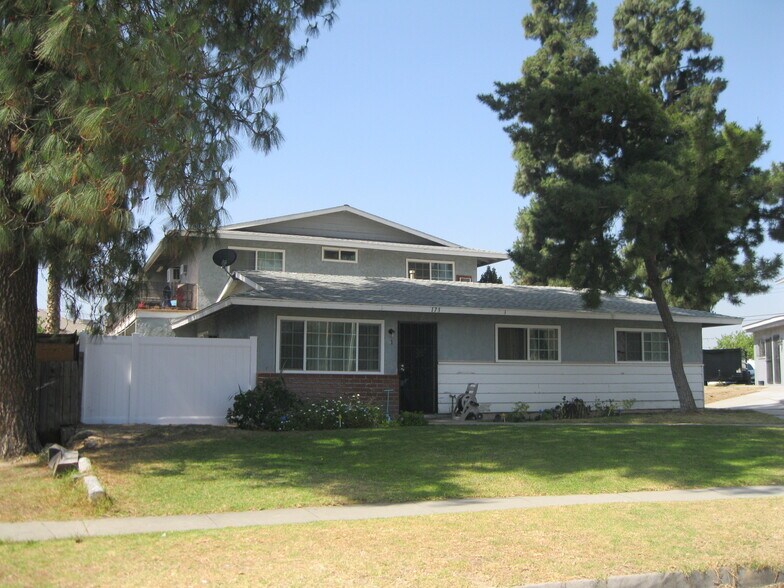 More Photos Of 173 W Cascade Dr, Rialto Manufactured Housing Mobile Home Park For Sale