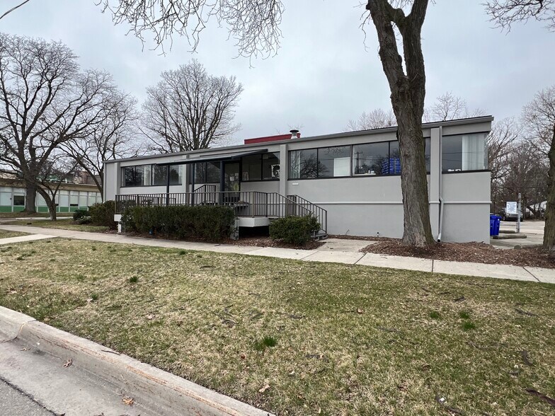 More Photos Of 503-517 Livernois St, Ferndale Freestanding For Lease