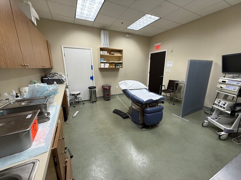 More Photos Of 8501 SW 124th Ave, Miami Medical For Sale