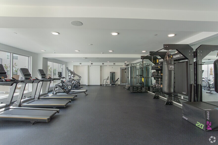 More Photos Of 10568 Gateway Promenade, El Monte Apartments For Lease