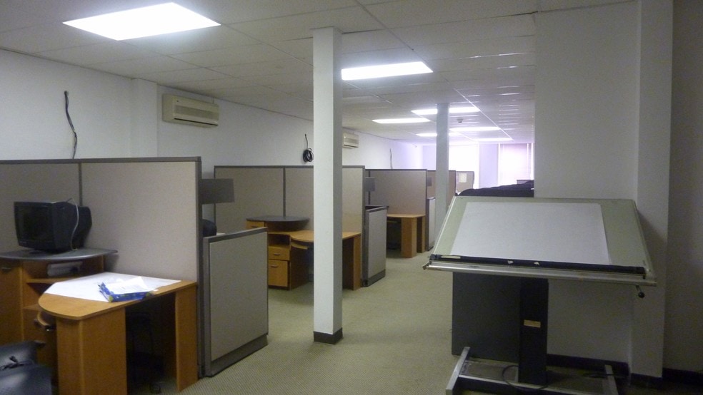 More Photos Of 5541-5547 Germantown Ave, Philadelphia Office For Lease
