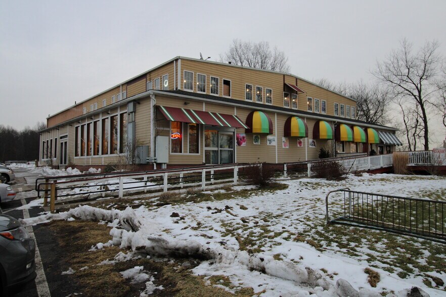 More Photos Of 10 S Maple St, Hadley Storefront Retail Office For Lease