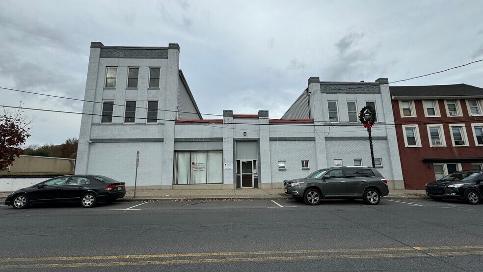 More Photos Of 309 S Main St, Phillipsburg Office For Sale