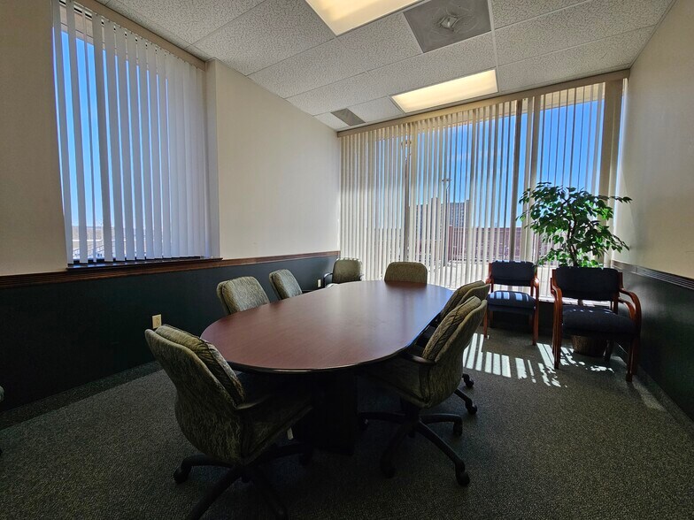 More Photos Of 100-140 Riverview Ctr, Middletown Office For Lease