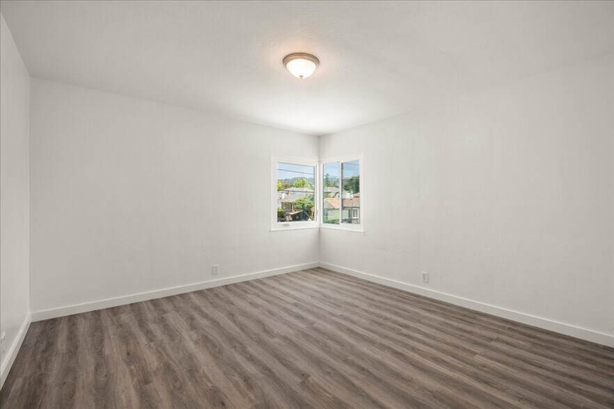 More Photos Of 2231 E 28th St, Oakland Apartments For Sale