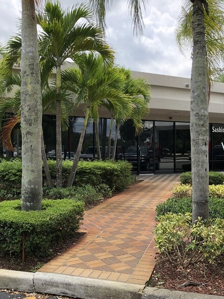 More Photos Of 9900 Stirling Rd, Cooper City Unknown For Lease