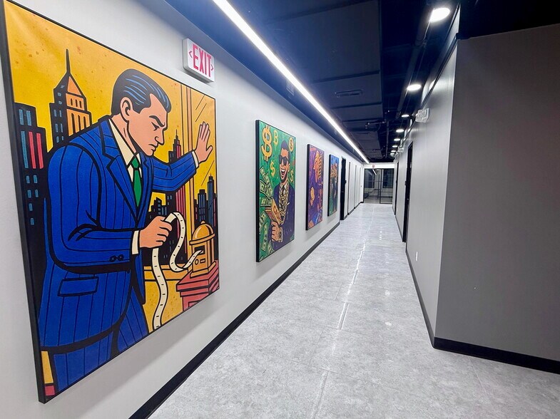 More Photos Of 28 N Saginaw St, Pontiac Office For Lease