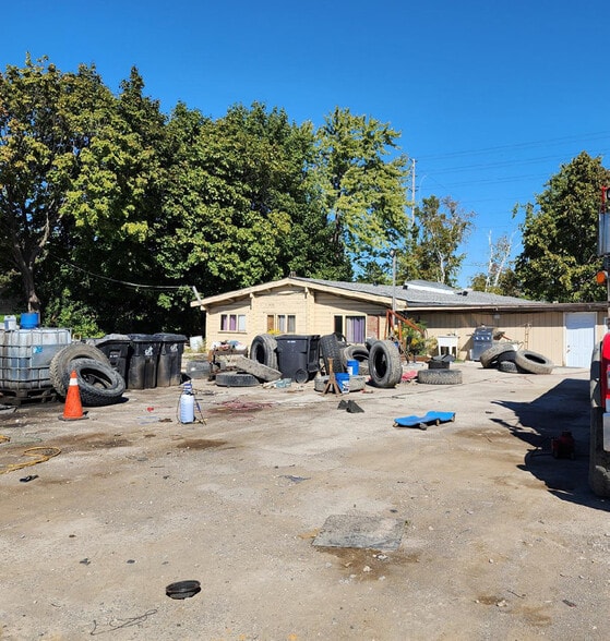 Primary Photo Of 8424 Goreway Dr, Brampton Office For Sale