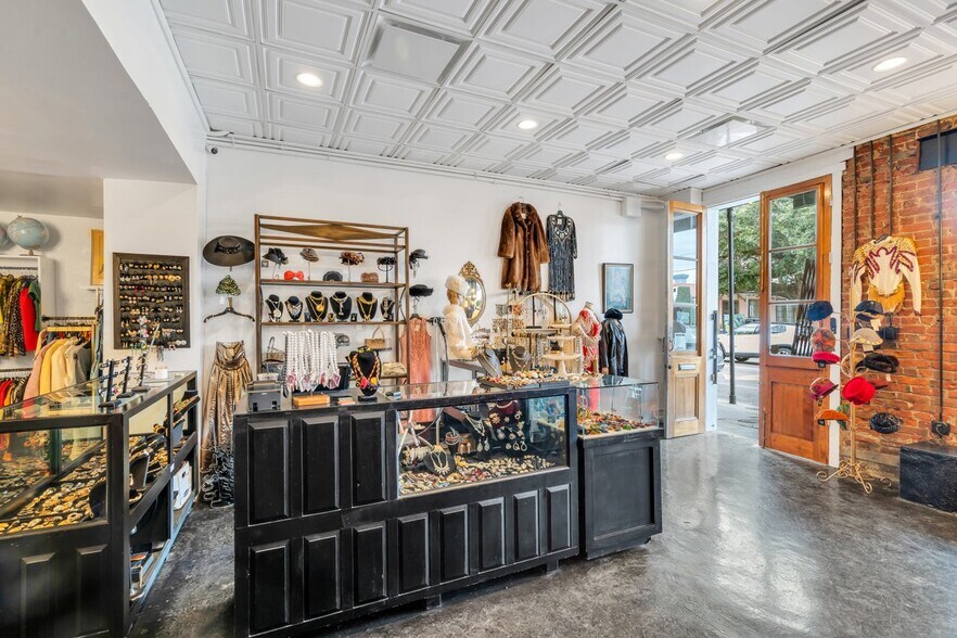 More Photos Of 1908 Magazine St, New Orleans Storefront Retail Residential For Sale