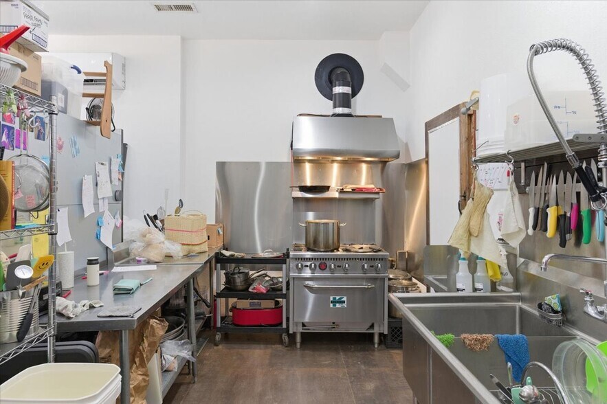 More Photos Of 152 E Main St, Naturita Convenience Store For Sale