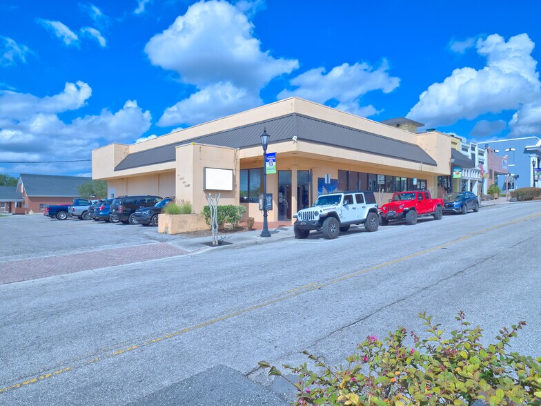 Primary Photo Of 18 S Main St, Brooksville Office For Lease