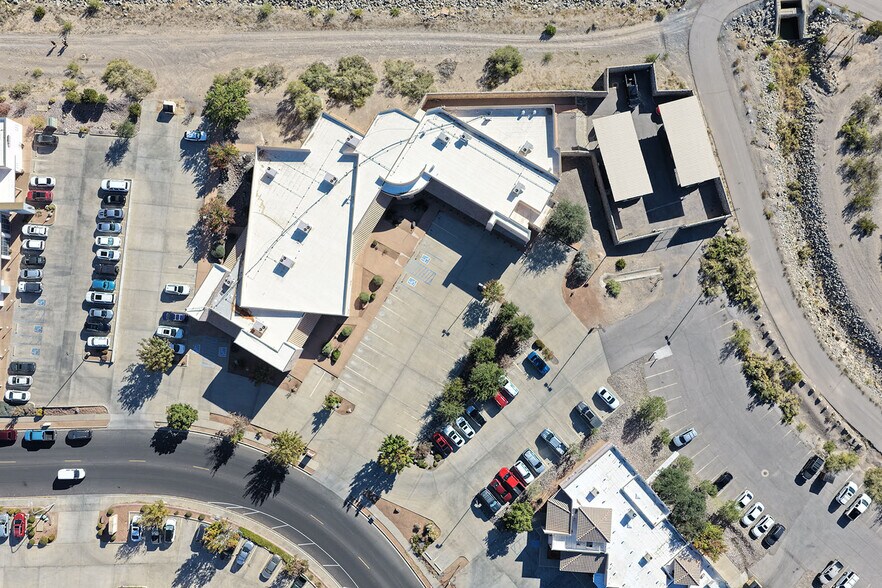 More Photos Of 1140 Commerce Dr, Las Cruces Office For Lease