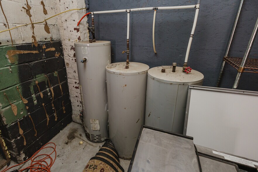 More Photos Of 470 N Seneca St, Wichita Warehouse For Sale