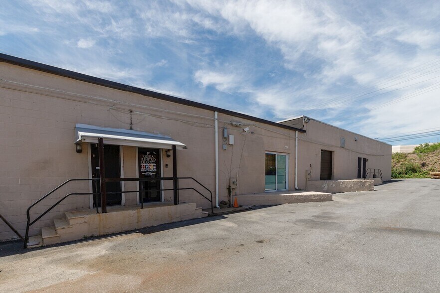 More Photos Of 8 Music Fair Rd, Owings Mills Flex For Sale