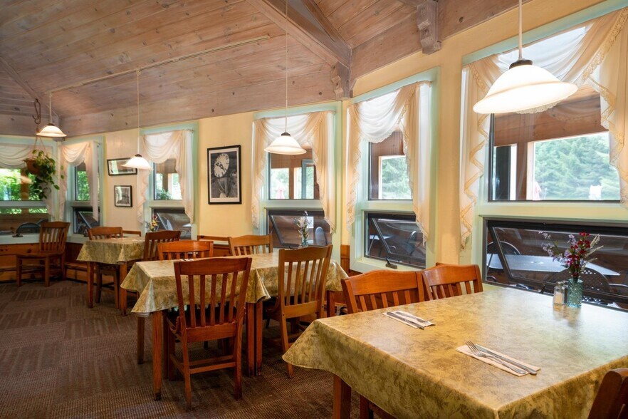 More Photos Of 1568 Depot St, Manchester Center Restaurant For Sale