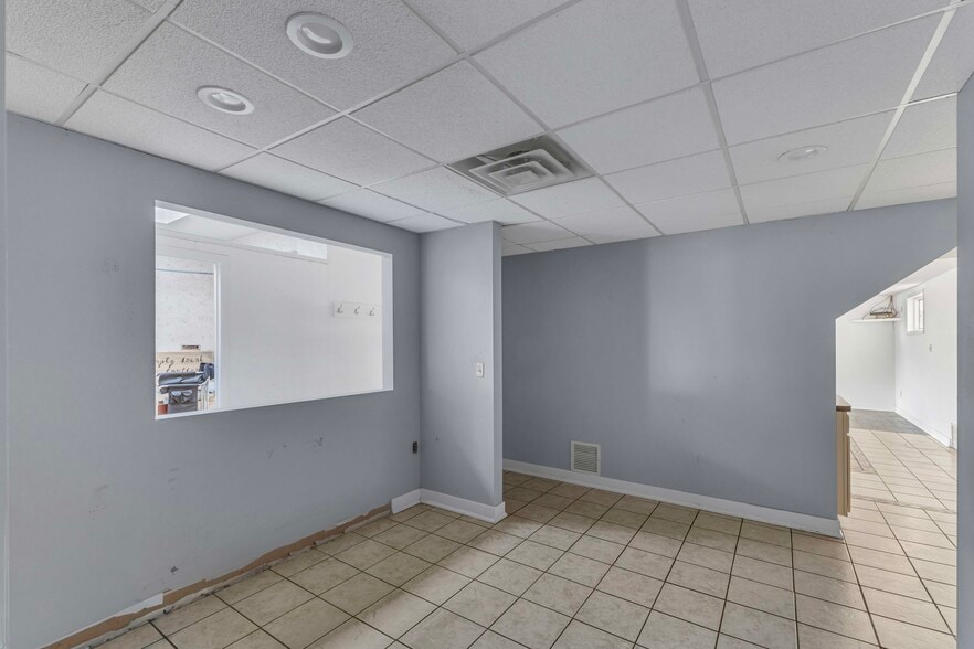 More Photos Of 14006 W Lake Rd, Vermilion Freestanding For Sale