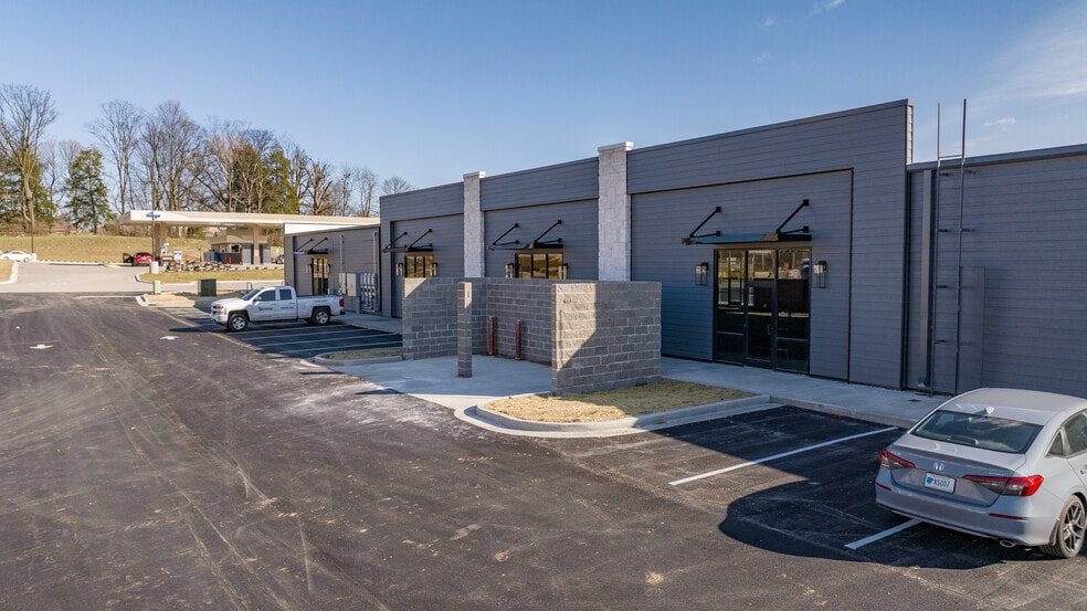 More Photos Of 4257 Harrodsburg Rd, Lexington General Retail For Lease