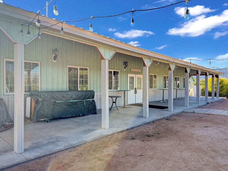 Primary Photo Of 5955 Sawmill Mesa Rd, Delta Specialty For Sale