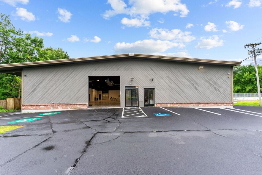 More Photos Of 1155 Victory Hwy, Burrillville Warehouse For Lease