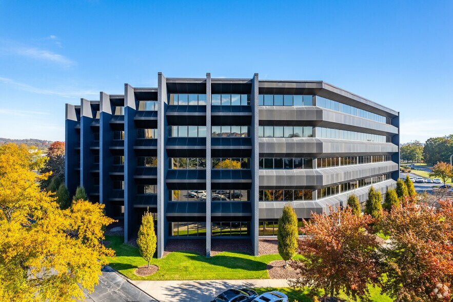 More Photos Of 44 Vantage Way, Nashville Office For Lease