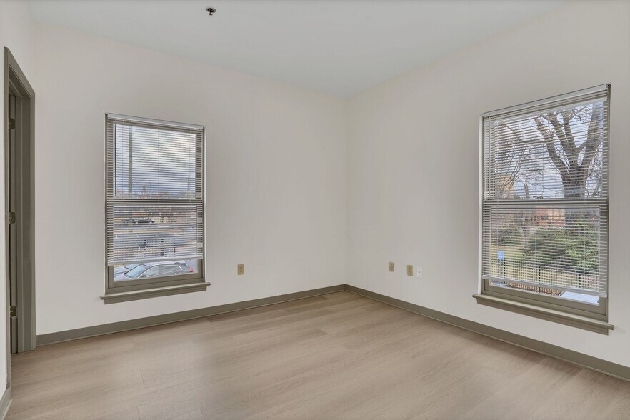 More Photos Of 942 Jefferson St, Nashville Apartments For Sale