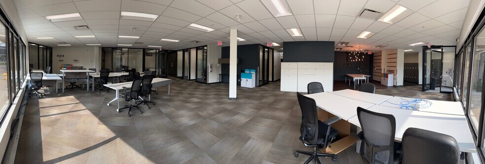 More Photos Of 6005 Gateway Blvd, Edmonton Office For Lease