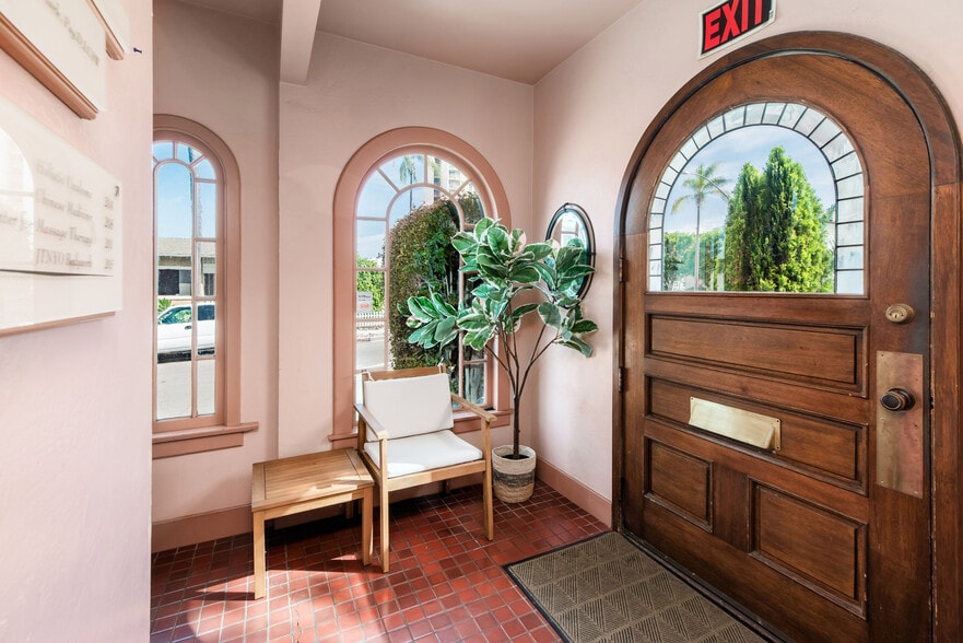 More Photos Of 3446 Park Blvd, San Diego Medical For Sale