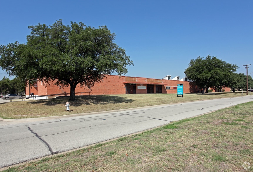 Primary Photo Of 8107 Chancellor Row, Dallas Warehouse For Lease