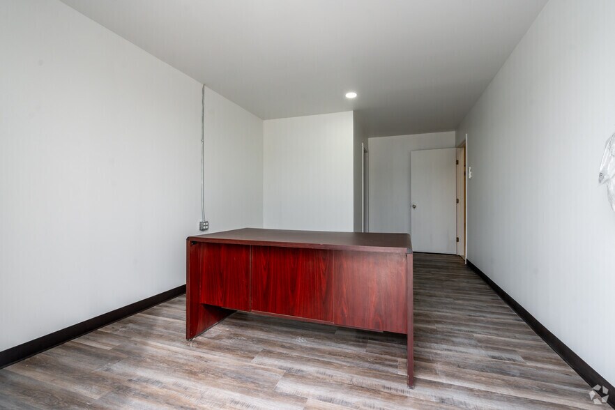 More Photos Of 979 Stonecrest Rd, Argyle Unknown For Sale