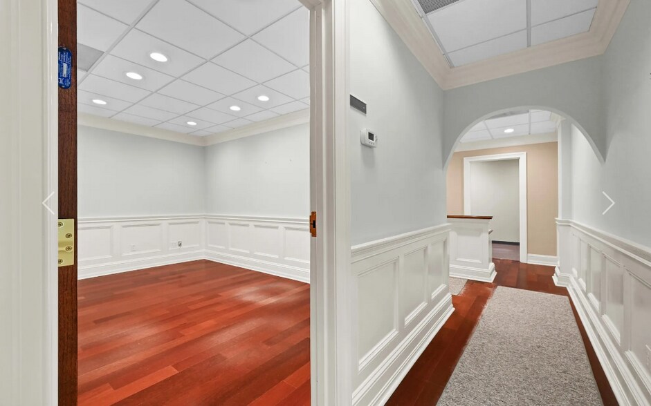More Photos Of 90 Grove St, Ridgefield Medical For Sale