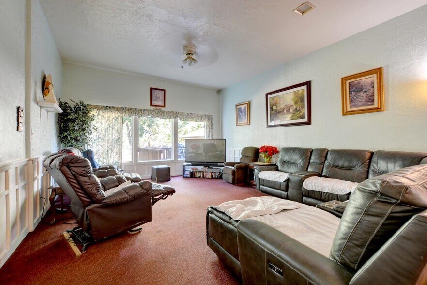 More Photos Of 625 Barbara Drive, Grants Pass Assisted Living For Sale