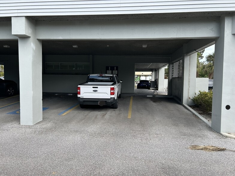 More Photos Of 3909 E Bay Dr, Holmes Beach Medical For Sale