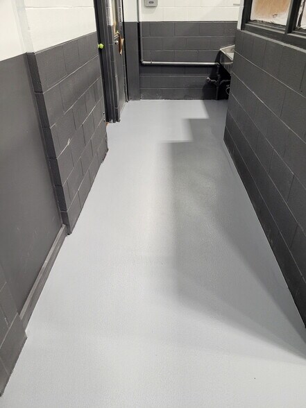 More Photos Of 2080 Fasan Dr, Tecumseh Service For Lease