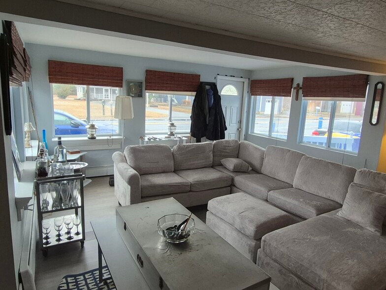 More Photos Of 360 Bay Ave, Milford Storefront Retail Residential For Sale