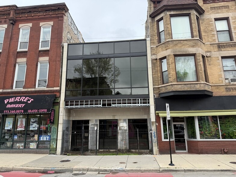 More Photos Of 1954 W Chicago Ave, Chicago Bar For Sale