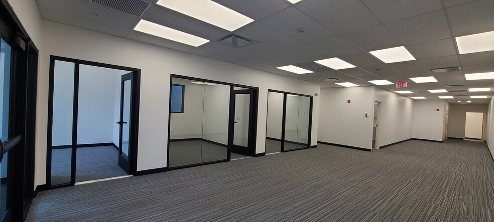 More Photos Of 185 Grassy Plain St, Bethel Manufacturing For Lease