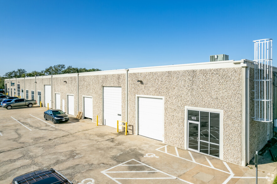 Primary Photo Of 3206 Industrial Ter, Austin Warehouse For Lease