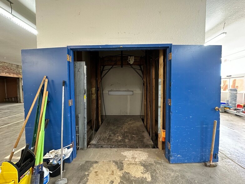 More Photos Of 1531 National Ave, Helena Flex For Sale