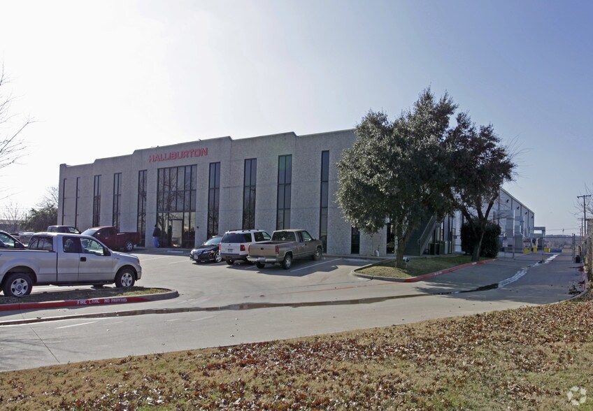 More Photos Of 651 N Burleson Blvd, Burleson Industrial For Sale