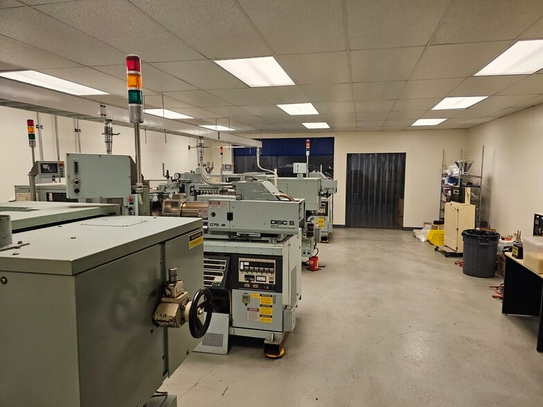 More Photos Of 415 Neil Armstrong, Salt Lake City Light Manufacturing For Sale